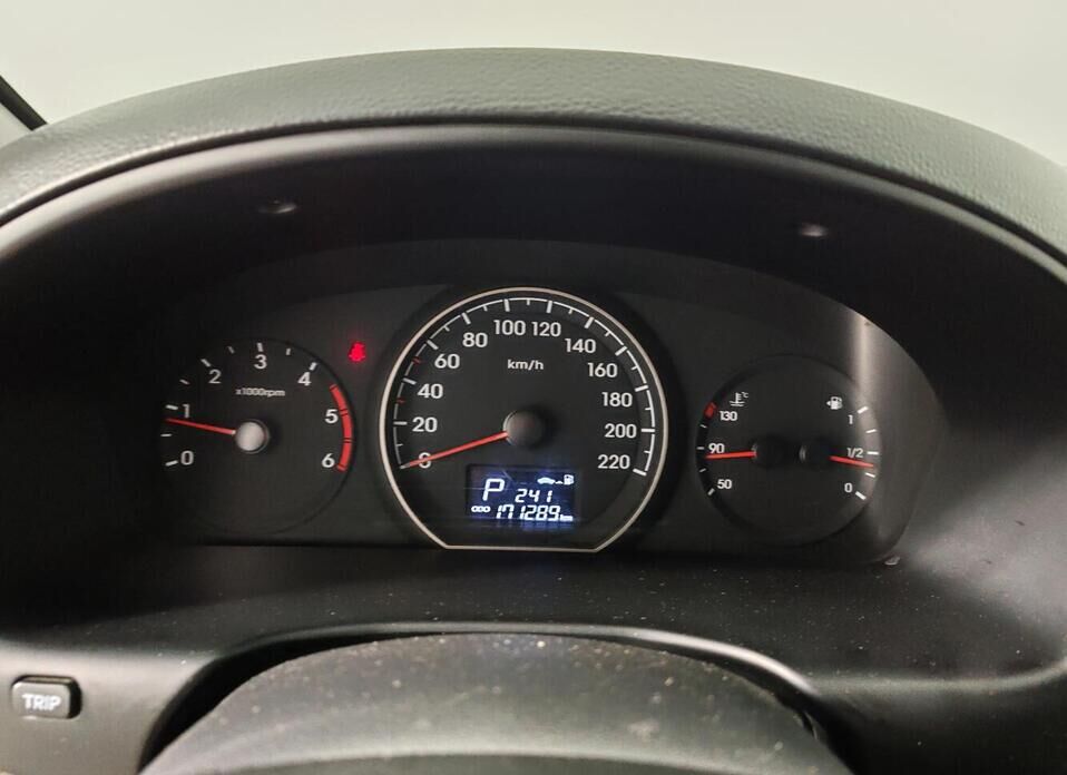 Hyundai H-1, II Рестайлинг 2 2.5d AT (170 л.с.)