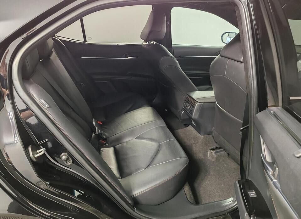 Toyota Camry, VIII (XV70) 3.5 AT (249 л.с.)