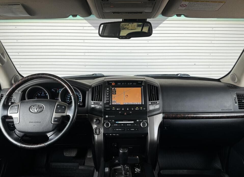 Toyota Land Cruiser, 200 Series 4.5d AT (235 л.с.) 4WD