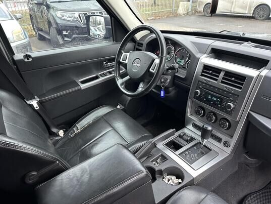 Jeep Cherokee, 2010&nbsp;г., 243&nbsp;028&nbsp;км