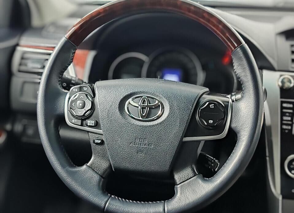 Toyota Camry, VII (XV50) 2.5 AT (181 л.с.)