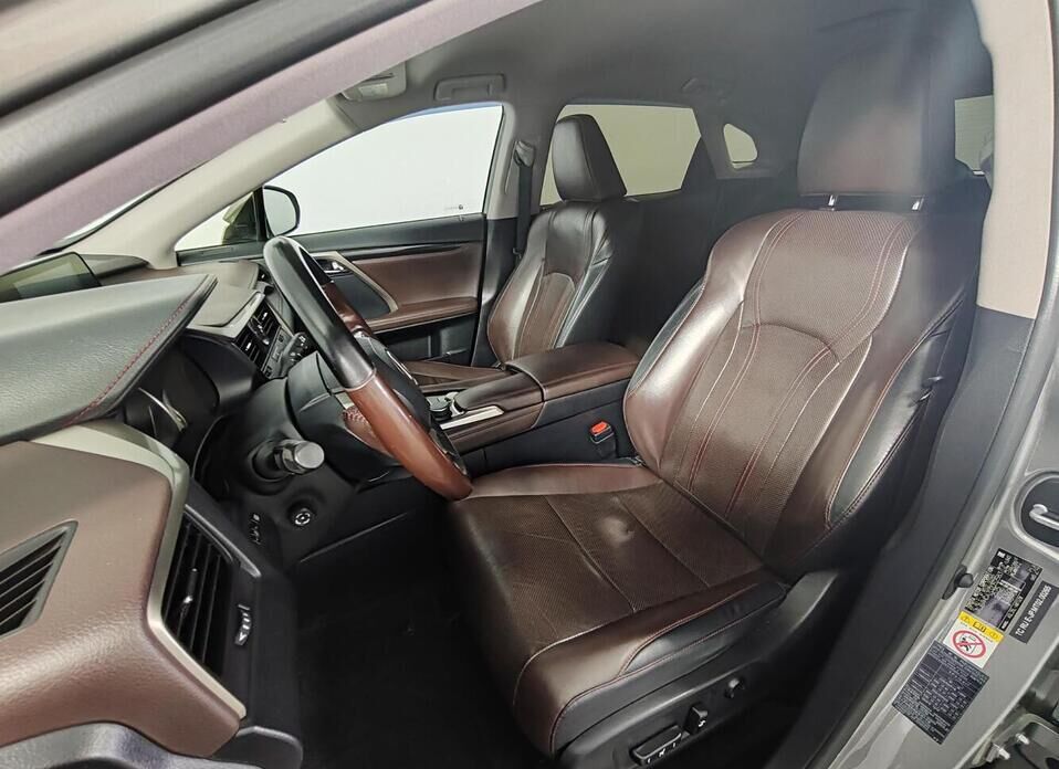 Lexus RX, IV 300 2.0 AT (238 л.с.) 4WD