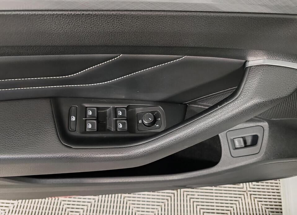 Volkswagen Passat, B8 Рестайлинг 1.4 AMT (150 л.с.)