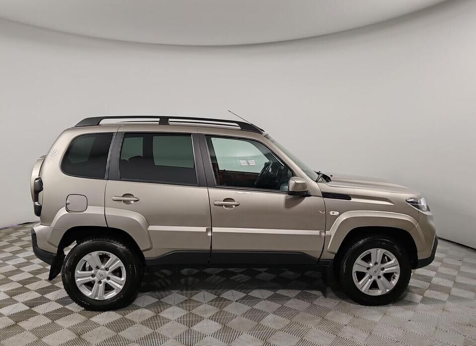 LADA (ВАЗ) Niva Travel, I 1.7 MT (80 л.с.) 4WD