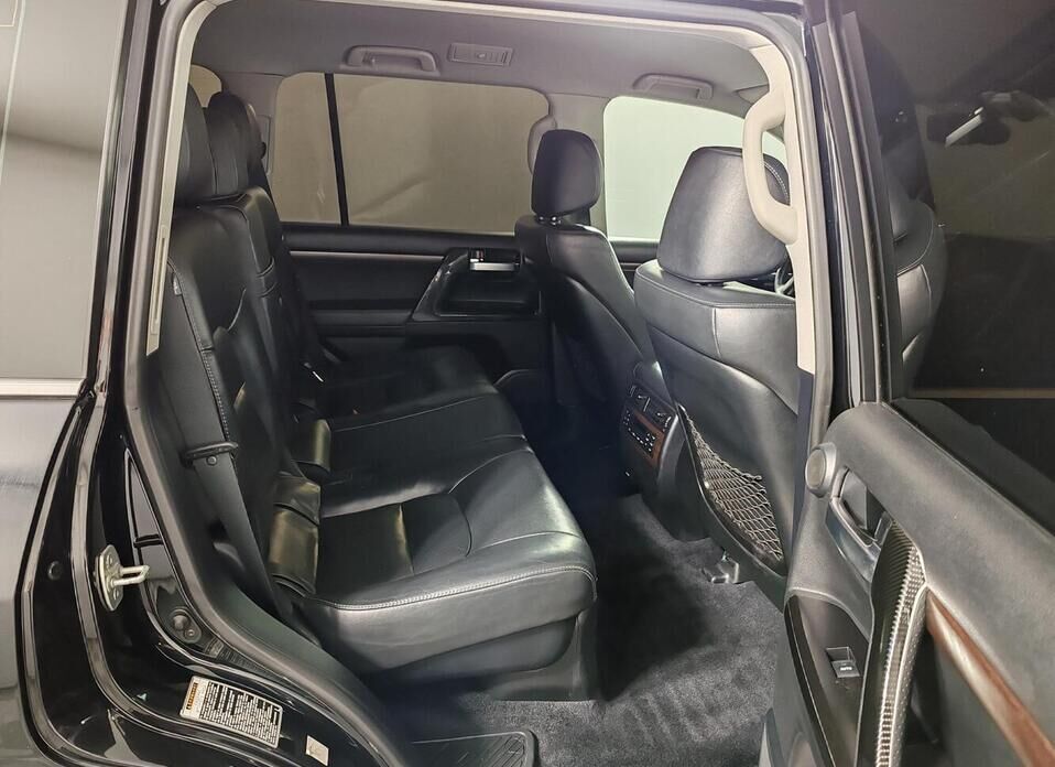 Toyota Land Cruiser, 200 Series Рестайлинг 2 4.5d AT (249 л.с.) 4WD