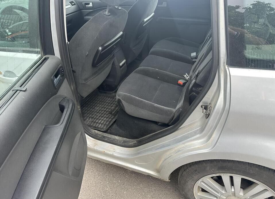 Ford C-MAX, I 2.0 MT (145 л.с.)