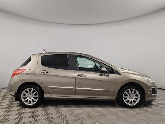 Peugeot 308, 2011 г., 146 846 км