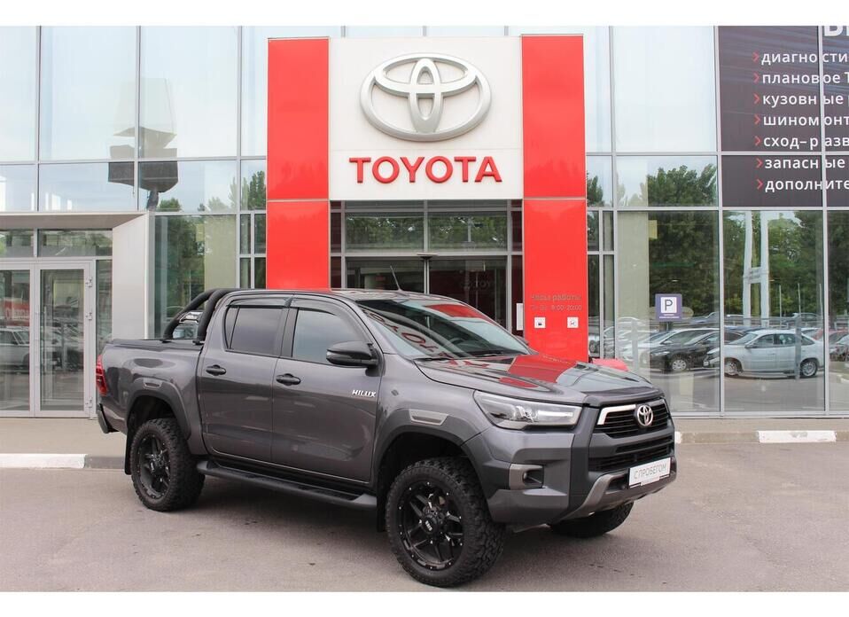 Toyota Hilux 2.8d AT (200 л.с.) 4WD
