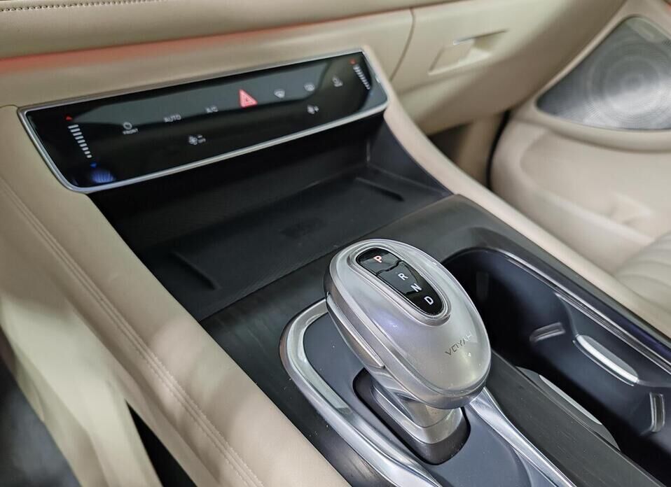 Voyah Dream, I 1.5hyb AT (394 л.с.) 4WD
