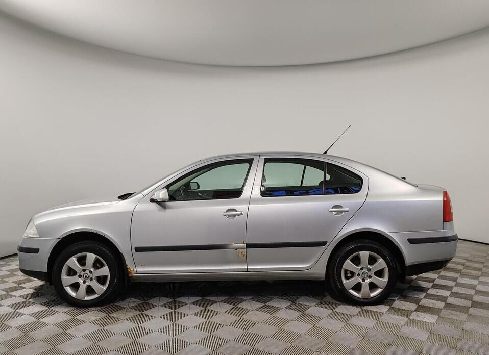 Skoda Octavia, II (A5) 1.6 MT (102 л.с.)