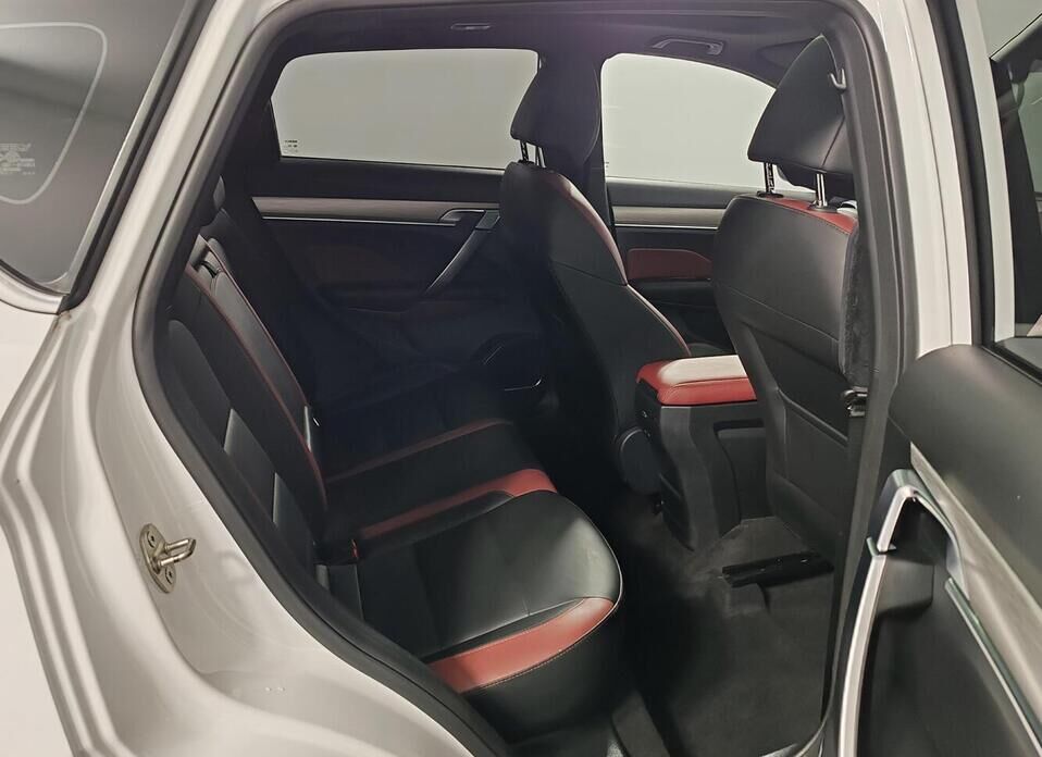 Geely Coolray, I 1.5 AMT (150 л.с.)