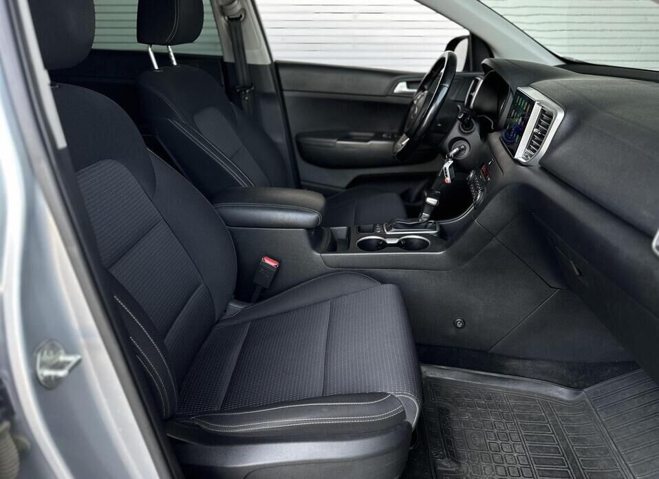 Kia Sportage, IV Рестайлинг 2.0 AT (150 л.с.) 4WD