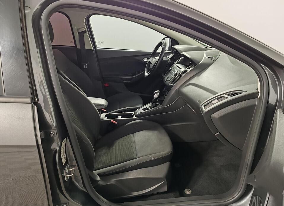 Ford Focus, III Рестайлинг 1.6 AMT (125 л.с.)