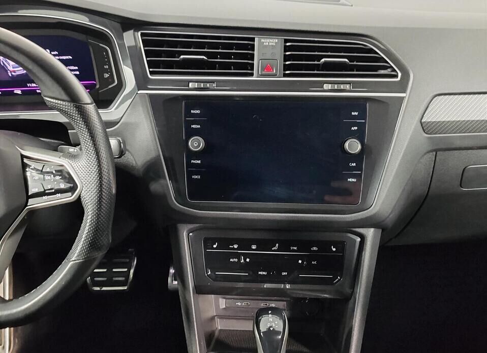 Volkswagen Tiguan, II Рестайлинг 2.0 AMT (180 л.с.) 4WD