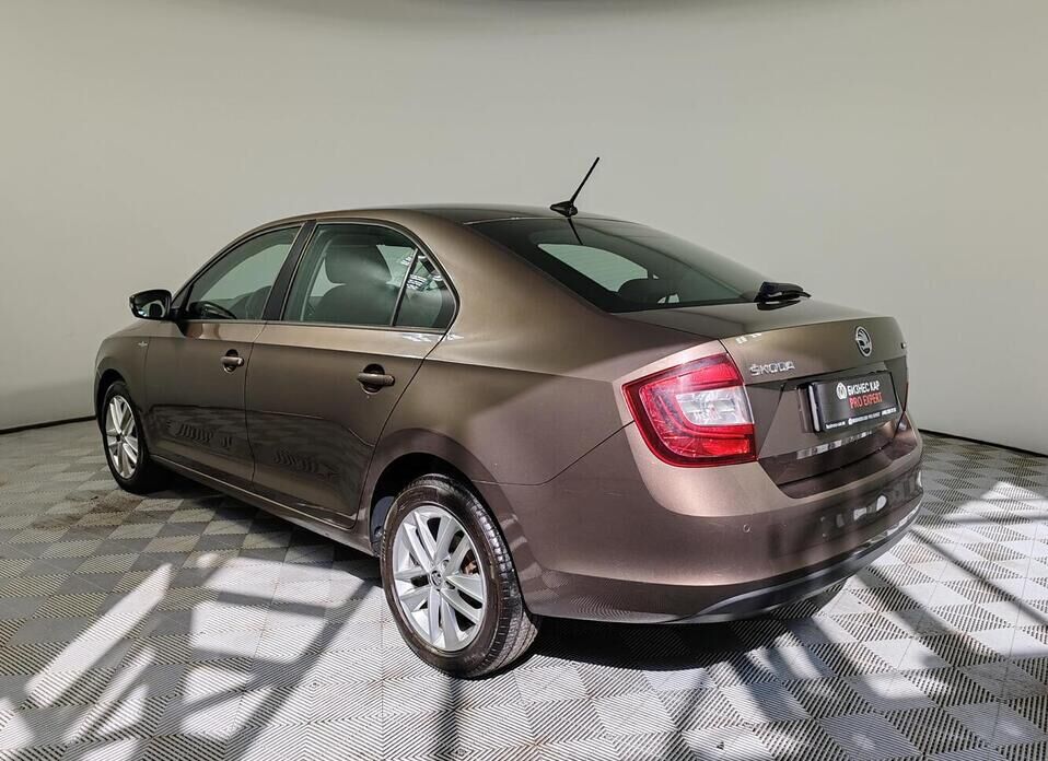 Skoda Rapid, I Рестайлинг 1.6 AT (110 л.с.)