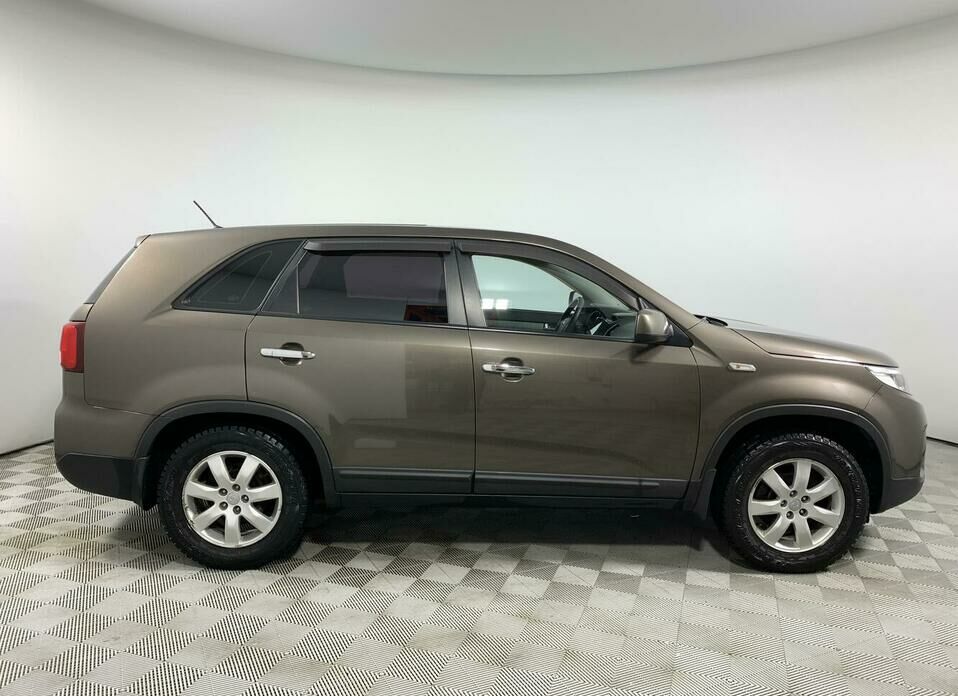 Kia Sorento 2.4 MT (175 л.с.)