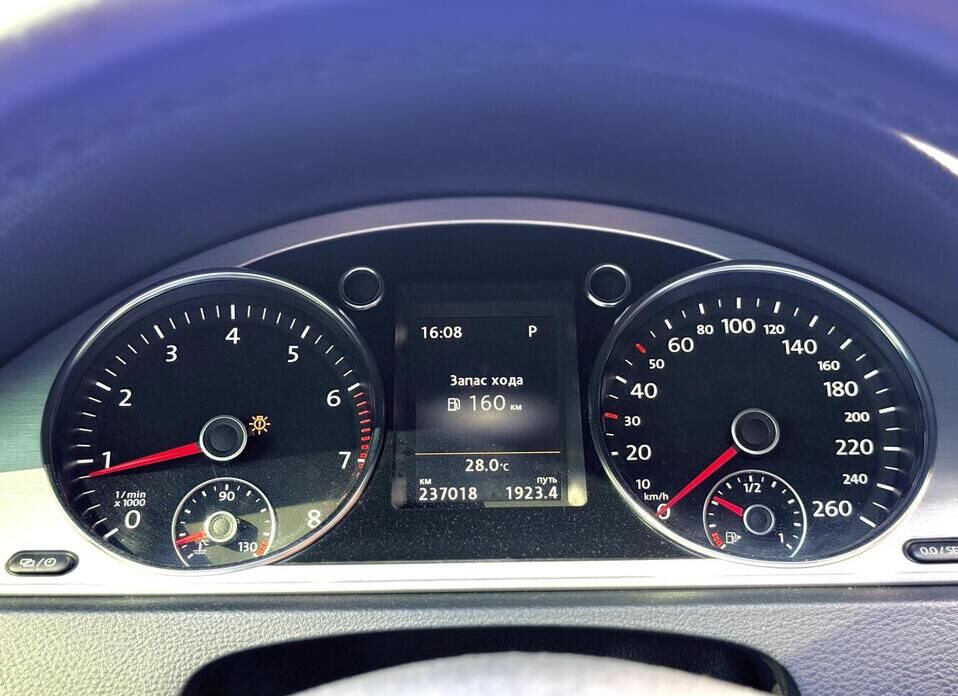 Volkswagen Passat, B7 1.8 MT (152 л.с.)