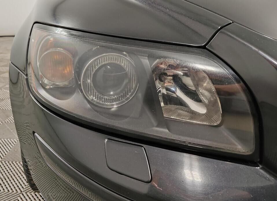 Volvo S40 1.6 MT (100 л.с.)