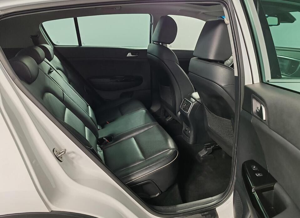 Kia Sportage, IV Рестайлинг 2.4 AT (184 л.с.) 4WD