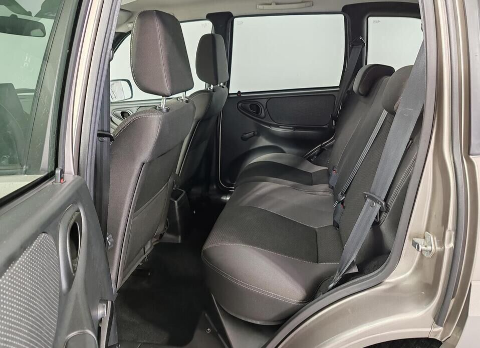 LADA (ВАЗ) Niva Travel, I 1.7 MT (80 л.с.) 4WD