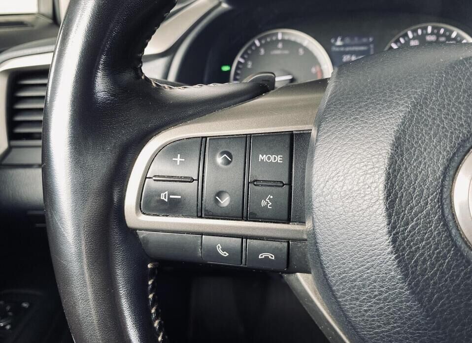 Lexus RX, IV Рестайлинг 300 2.0 AT (238 л.с.) 4WD