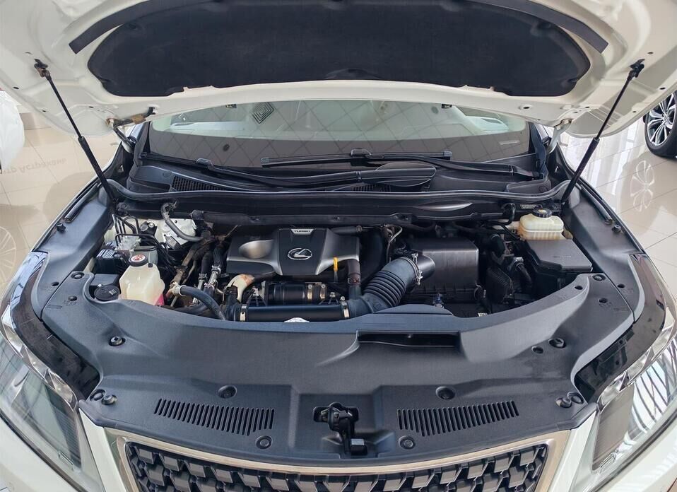 Lexus RX, IV Рестайлинг 300 2.0 AT (238 л.с.) 4WD