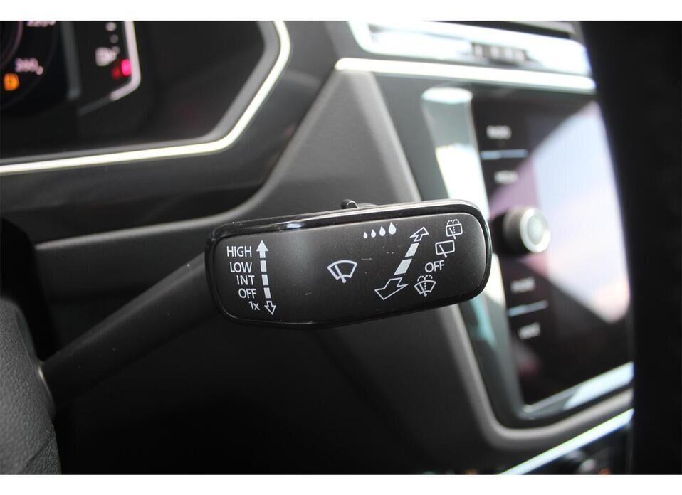Volkswagen Tiguan, II 1.4 AMT (150 л.с.) 4WD
