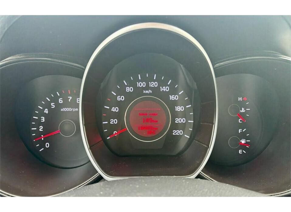 Kia Rio, III Рестайлинг 1.6 MT (123 л.с.)