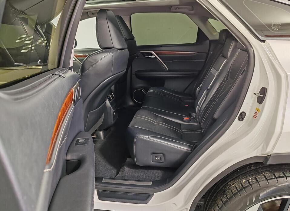 Lexus RX, IV 350 3.5 AT (300 л.с.) 4WD