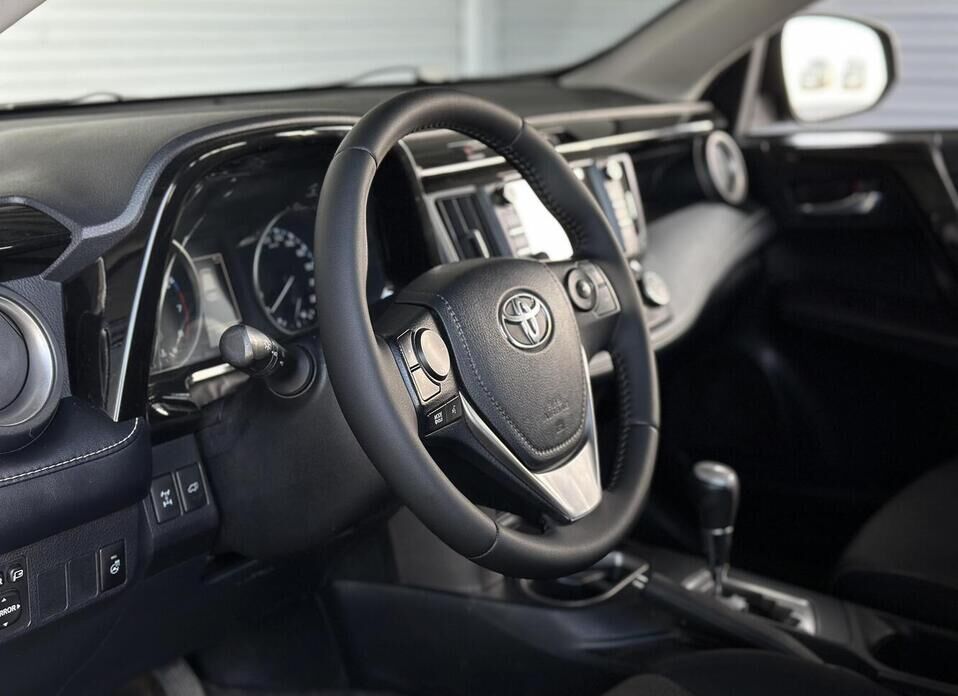 Toyota RAV4, IV (CA40) Рестайлинг 2.0 CVT (146 л.с.) 4WD