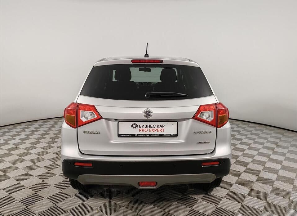 Suzuki Vitara 1.6 AT (117 л.с.) 4WD