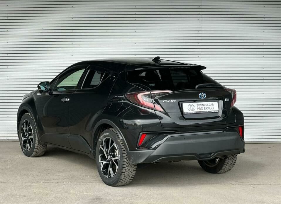 Toyota C-HR 1.8hyb AT (98 л.с.)