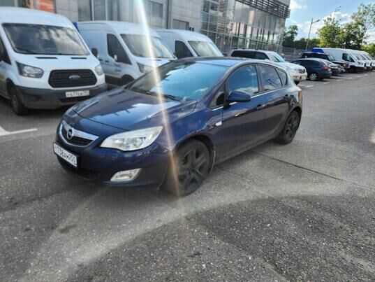 Opel Astra, 2010 г., 214 118 км