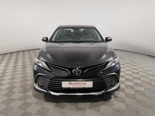 Toyota Camry, 2023 г., 18 952 км