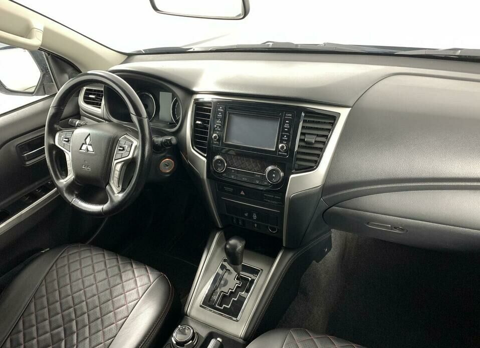 Mitsubishi L200 2.4d AT (154 л.с.) 4WD