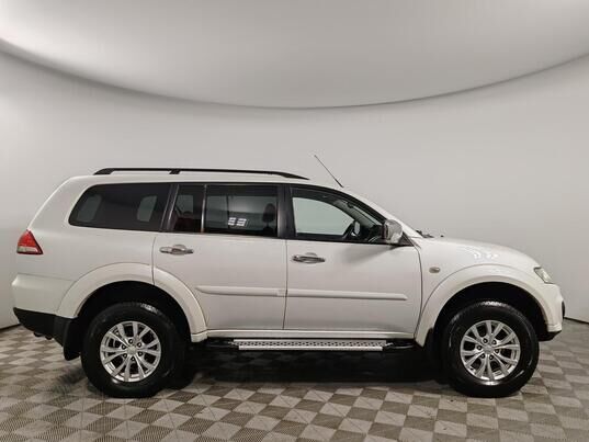 Mitsubishi Pajero Sport, II Рестайлинг, 2014 г., 250 243 км