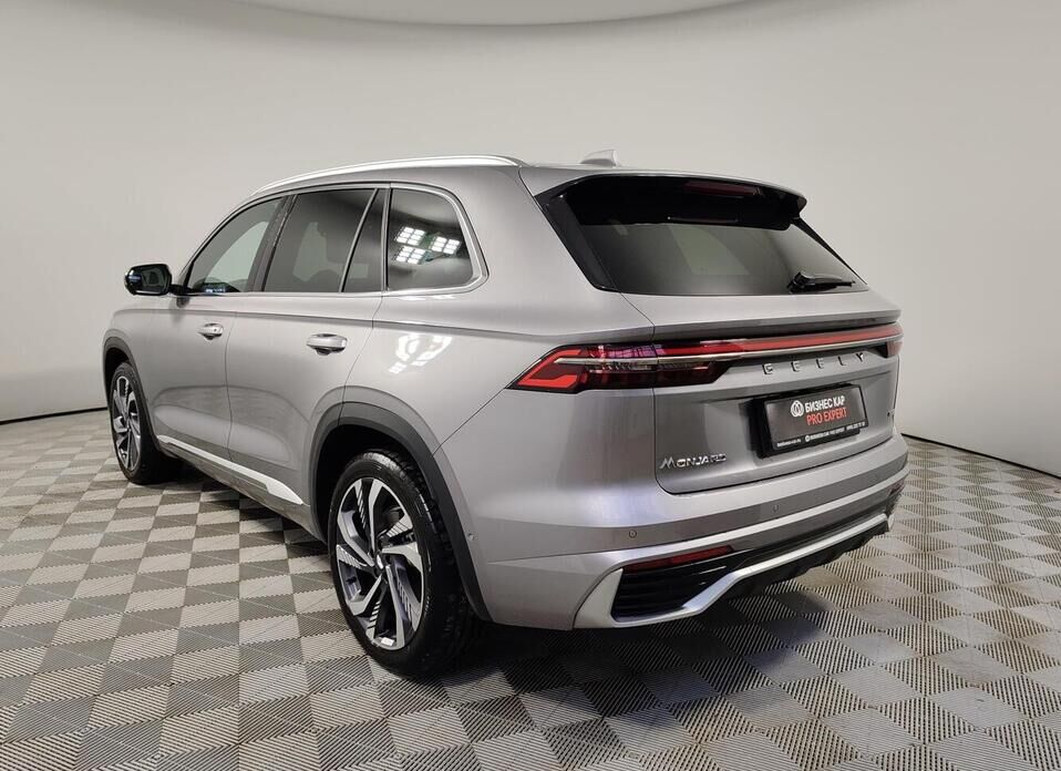 Geely Monjaro 2.0 AT (238 л.с.) 4WD