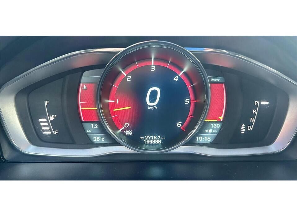 Volvo XC60, I Рестайлинг 2.4d AT (181 л.с.) 4WD