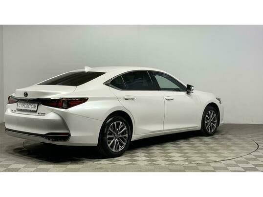 Lexus ES, 2022 г., 13 494 км