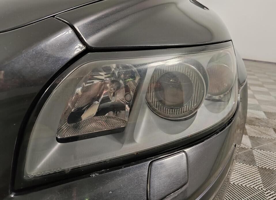 Volvo S40 1.6 MT (100 л.с.)