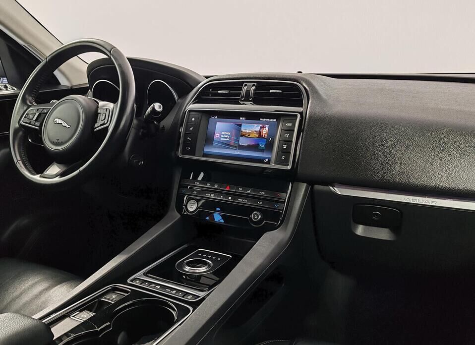 Jaguar F-Pace, I 2.0d AT (180 л.с.) 4WD