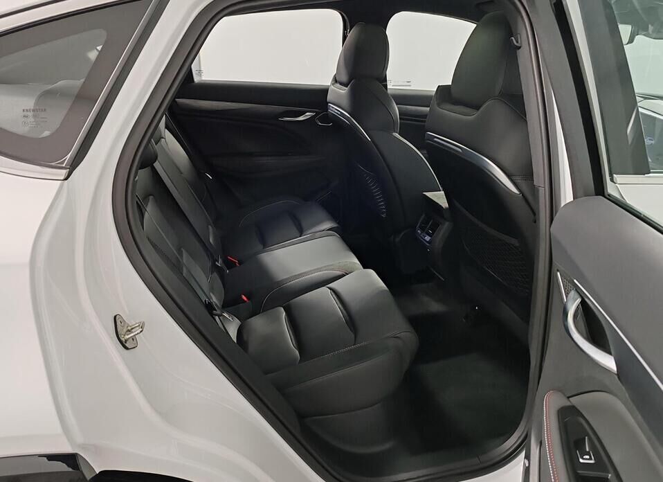 Knewstar 001 2.0 AT (238 л.с.) 4WD