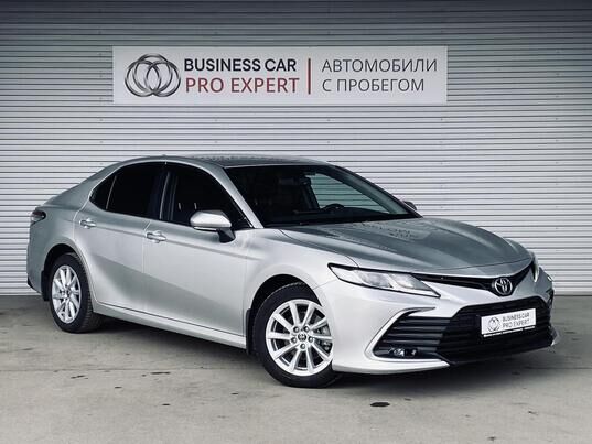 Toyota Camry, 2021&nbsp;г., 77&nbsp;801&nbsp;км