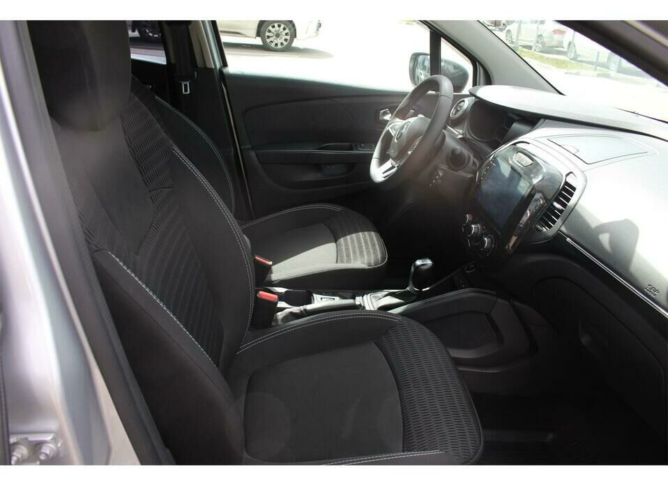 Renault Kaptur 1.6 CVT (114 л.с.)