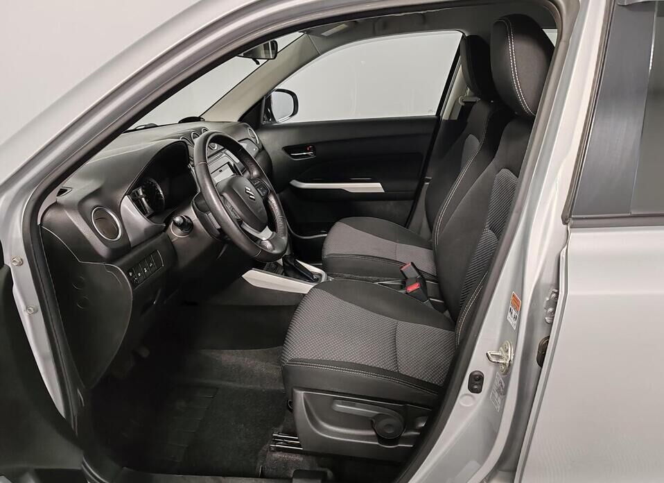 Suzuki Vitara 1.6 AT (117 л.с.) 4WD