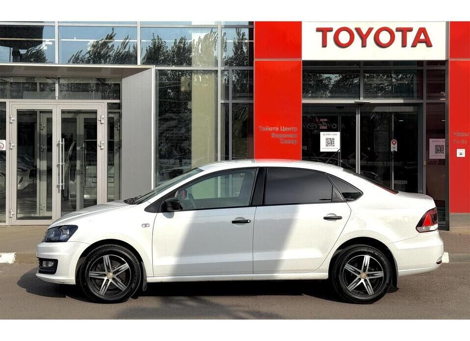 Volkswagen Polo, V Рестайлинг 1.6 AT (110 л.с.)