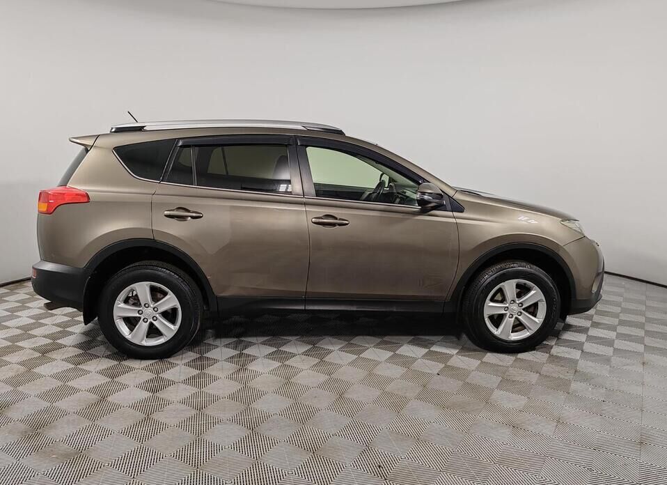 Toyota RAV4, IV (XA40) 2.0 CVT (146 л.с.) 4WD