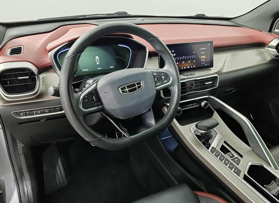 Geely Coolray, I 1.5 AMT (150 л.с.)