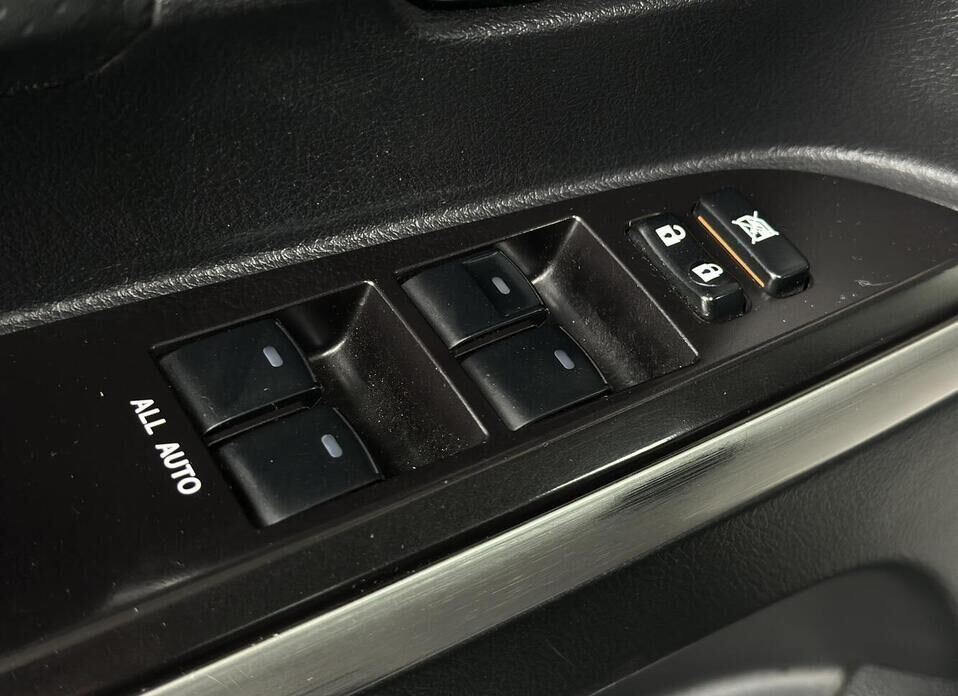 Toyota Land Cruiser, 200 Series Рестайлинг 2 4.6 AT (309 л.с.) 4WD