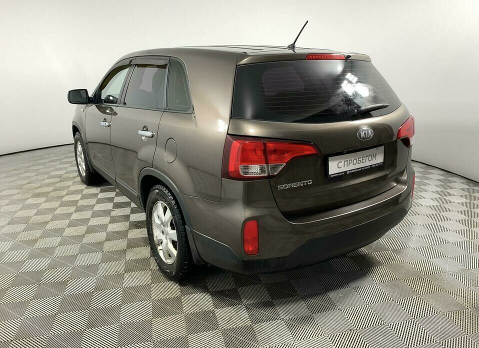 Kia Sorento 2.4 MT (175 л.с.)